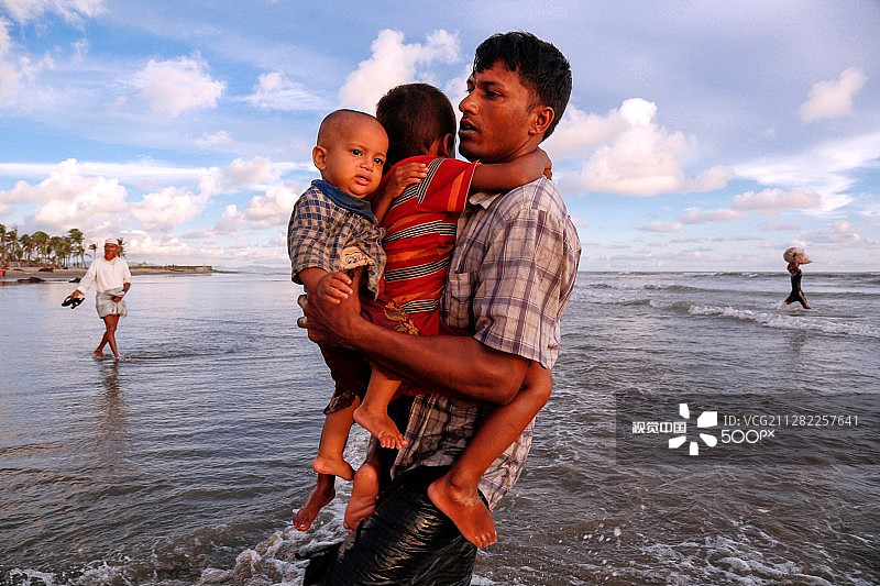 进入孟加拉国的罗兴亚难民图片素材