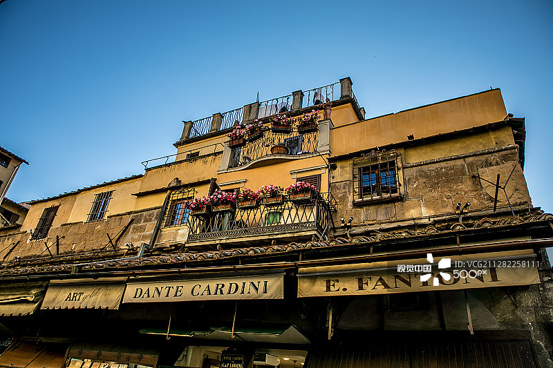 桥上的商店图片素材