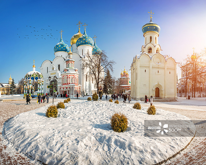 圣母升天大教堂和圣灵教堂图片素材