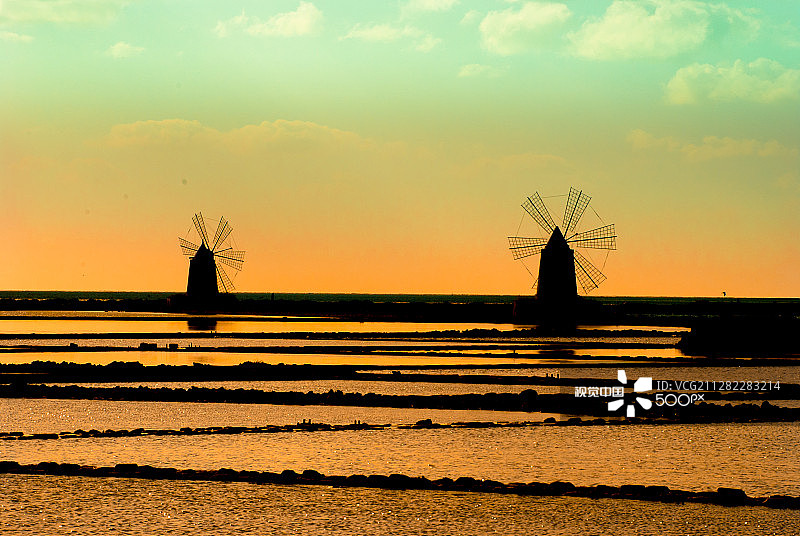 西西里岛的普通日落图片素材