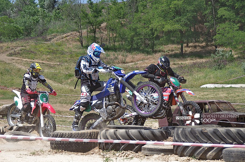 摩托车越野赛图片素材