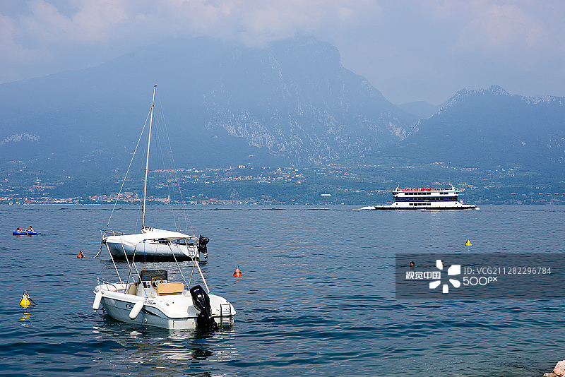 加尔达湖图片素材