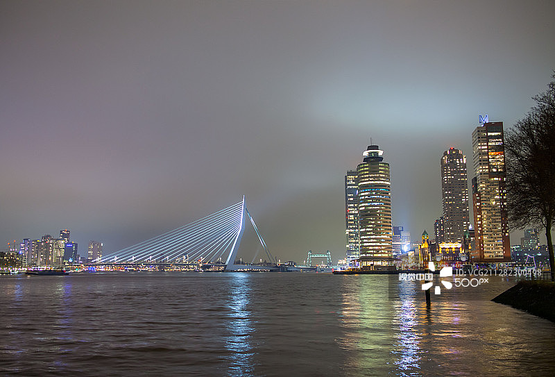 鹿特丹伊拉斯谟大桥图片素材