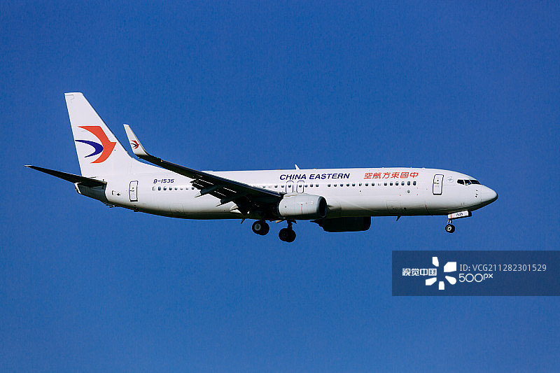 波音737-89P(WL)_B-1535_1图片素材