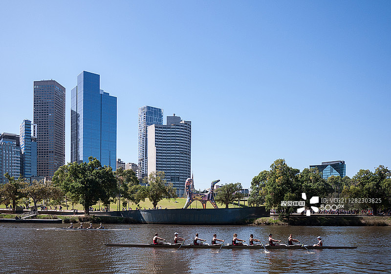 墨尔本亚拉河划船图片素材