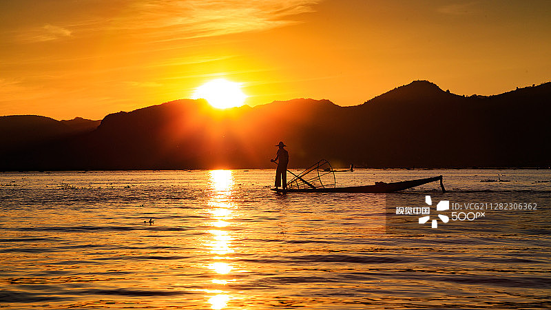 茵莱湖图片素材