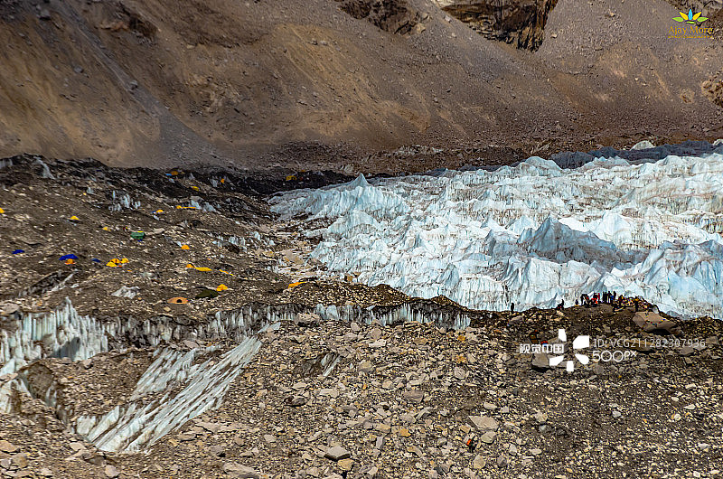 珠穆朗玛峰大本营图片素材