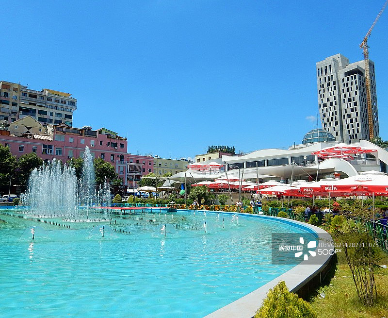 阿尔巴尼亚地拉那的喷泉图片素材