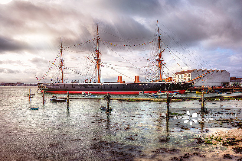 勇士号战舰图片素材