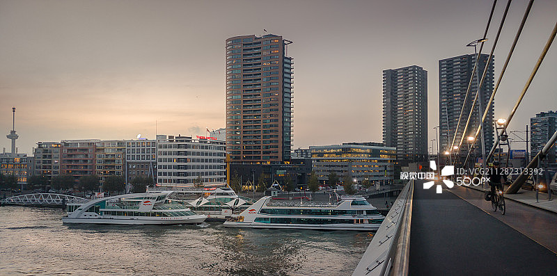 伊拉斯谟桥图片素材