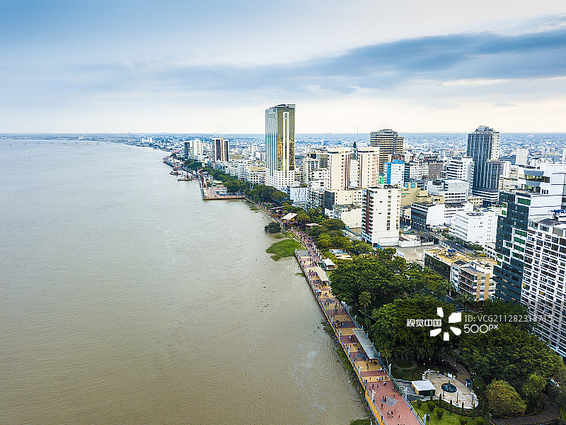 瓜亚基尔西蒙·玻利瓦尔海滨大道鸟瞰图图片素材