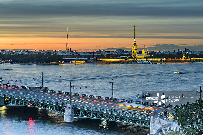 从屋顶看到的圣彼得堡和涅瓦河图片素材