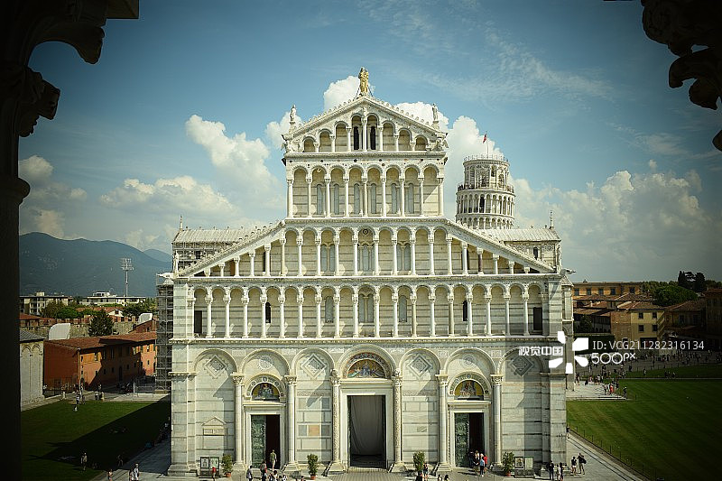 比萨大教堂和塔图片素材