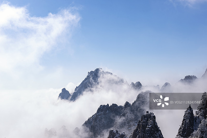 黄山风光--白鹅岭雪后雾凇、云海图片素材