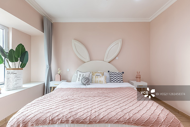粉色卧室儿童房正面温馨家居空间图片素材