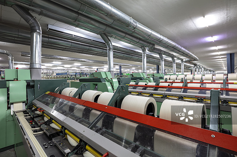 纺织厂机械加工产品线图片素材