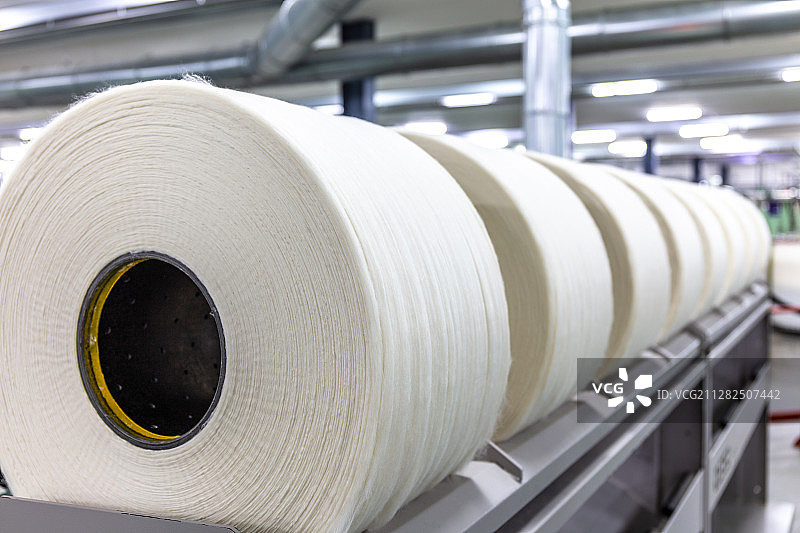 纺织厂机械加工产品线图片素材