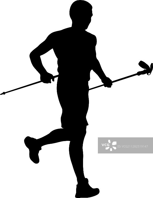 使用登山杖的越野跑运动员图片素材