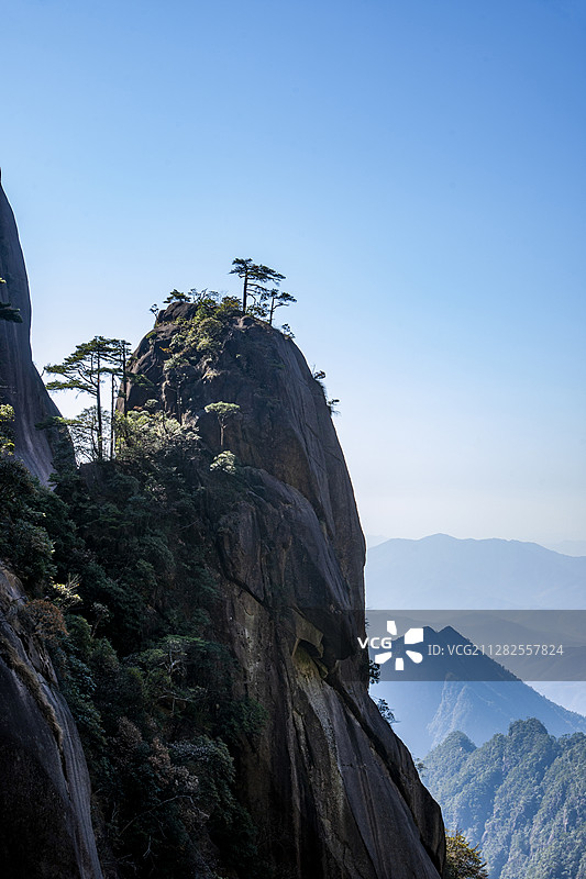 江西上饶三清山南清园《神龙戏松》图片素材