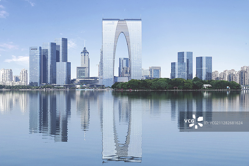 江苏省苏州市CBD东方之门图片素材