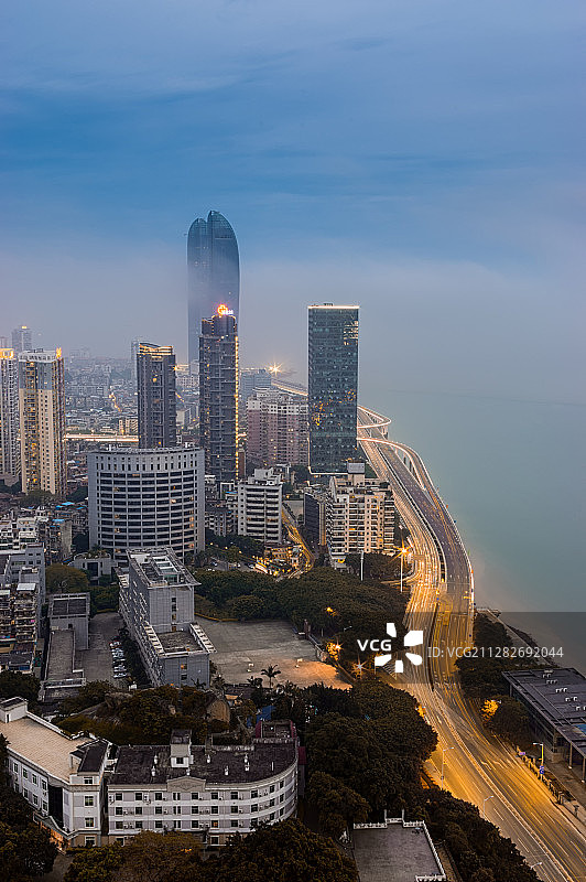 平流雾下的鹭江道图片素材