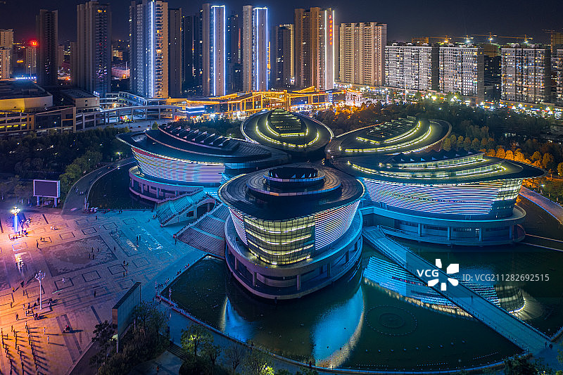 安徽省宿州市砀山县梨花广场夜景图片素材