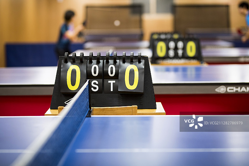 男女打乒乓球摄影图片素材