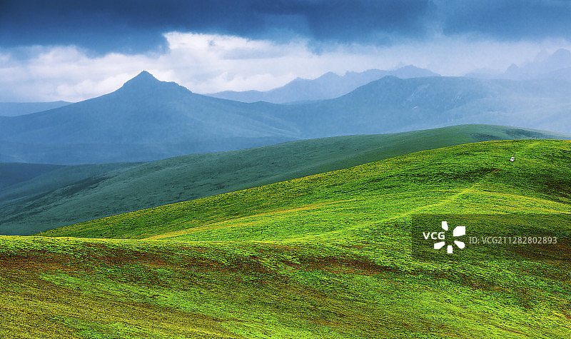 夏季的年宝玉则山区图片素材