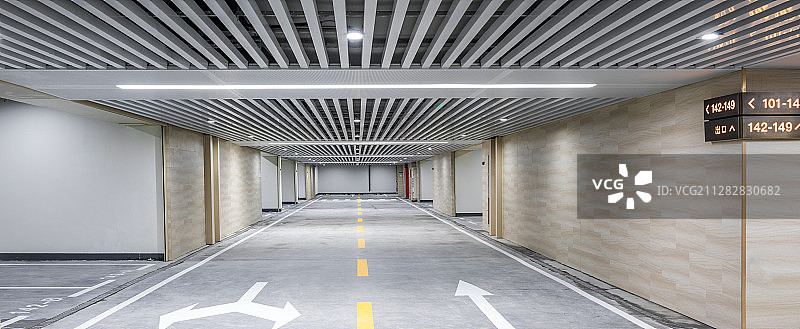 地下停车场图片素材