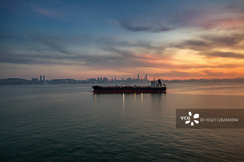 中国辽宁大连大连湾港口风光图片素材