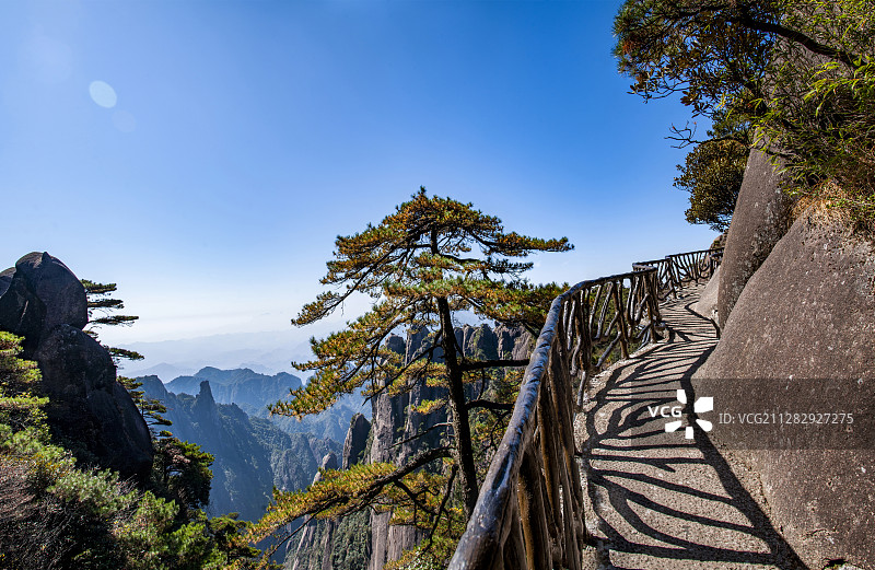 江西上饶三清山西海岸峡谷栈道图片素材