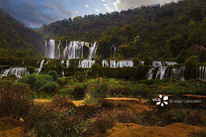 云南九龙瀑布群图片素材