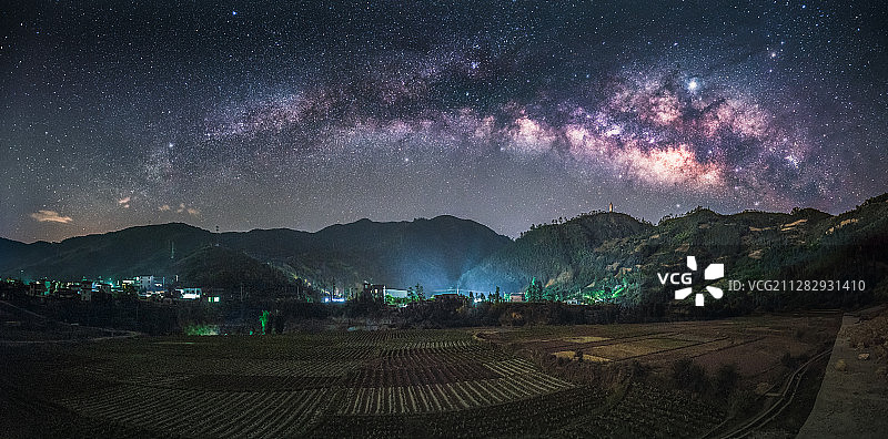 熊发寿  巍宝仙踪   云南省大理州巍山县图片素材