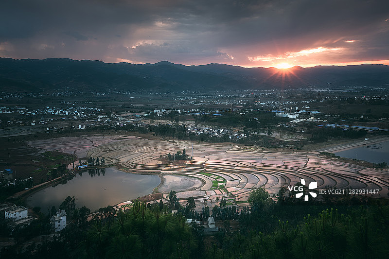 熊发寿   布谷   云南省大理州巍山县图片素材