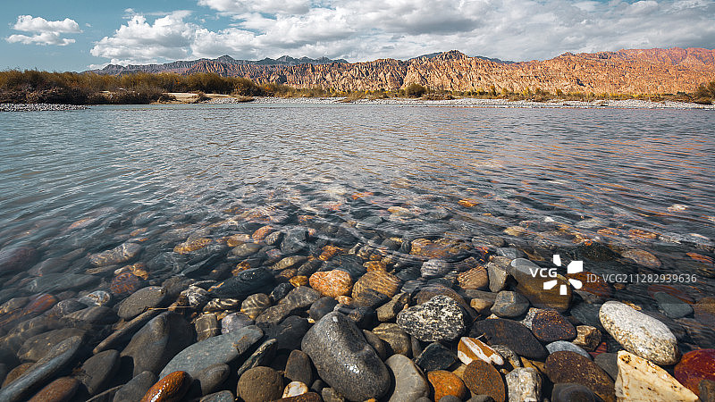 青海贵德黄河水岸图片素材