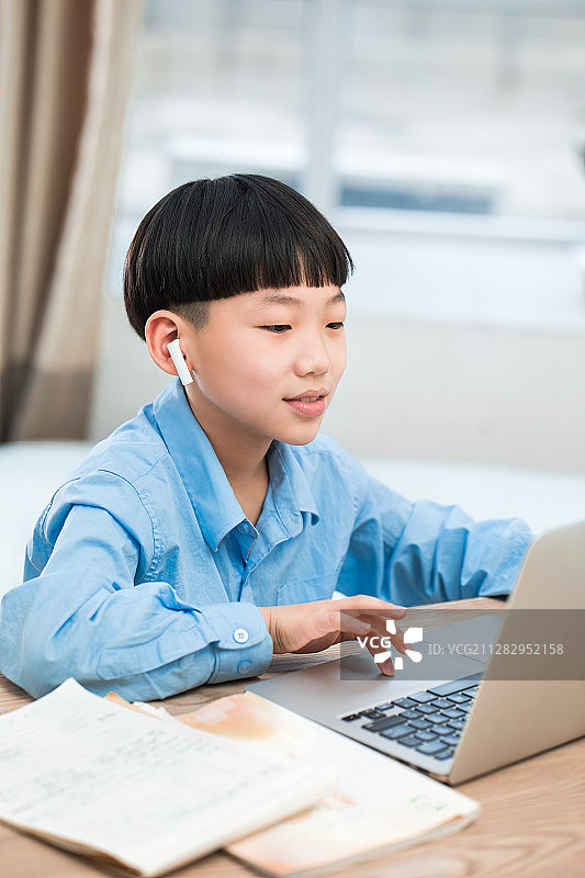 小学生网课图片素材
