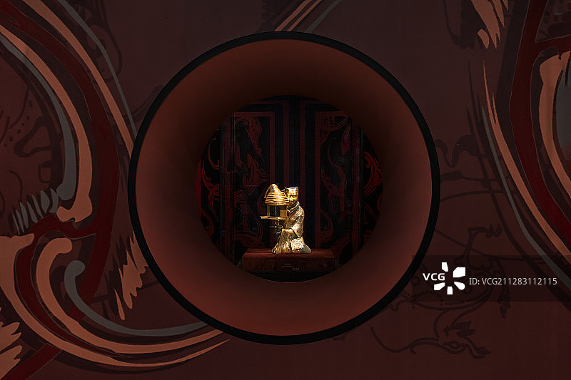 长信宫灯，西汉，国家一级文物，河北满城汉墓出土，河北博物院藏图片素材