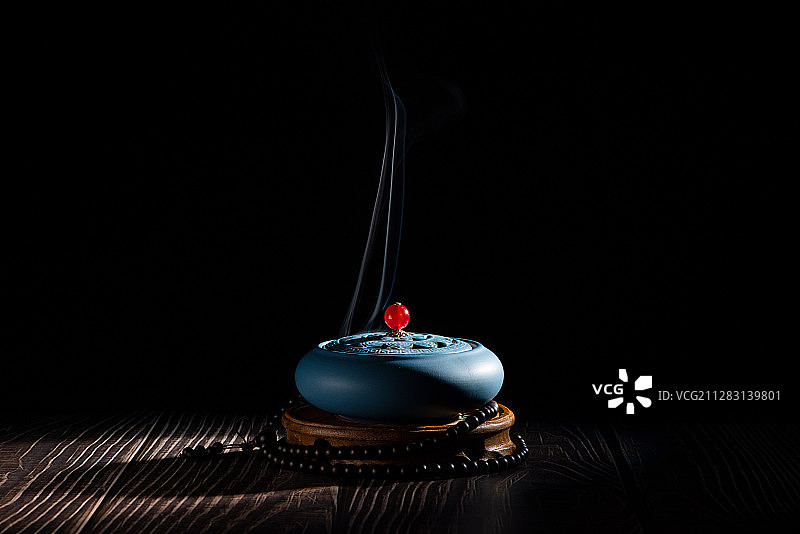 极简禅意焚香香炉摆件图片素材