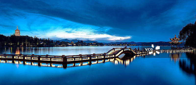 杭州西湖•雷峰塔&长桥图片素材