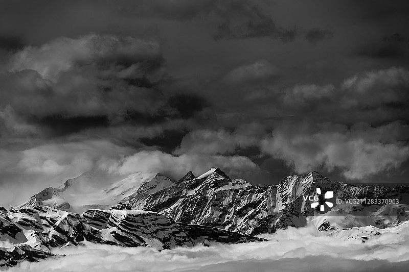 瑞士雪山风光图片素材