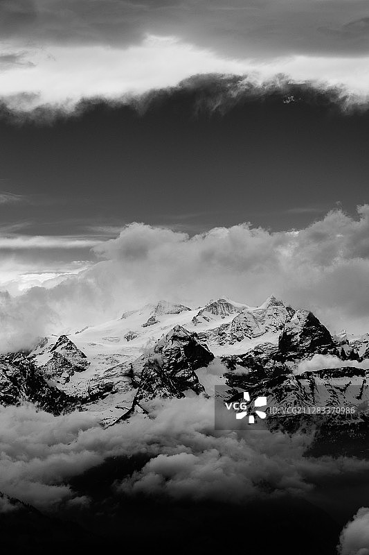 瑞士雪山风光图片素材