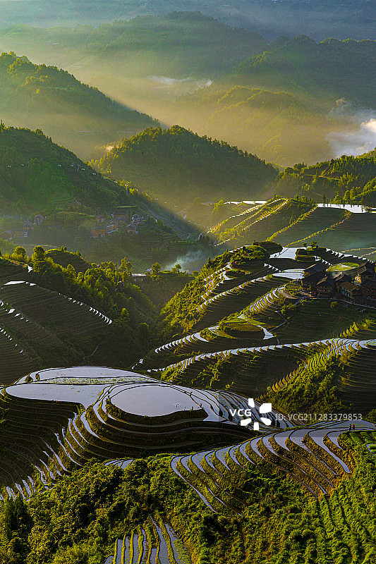 龙脊晨光图片素材