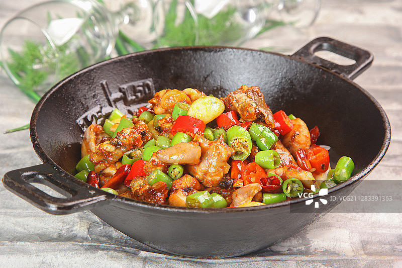 中餐美食-石锅牛蛙图片素材