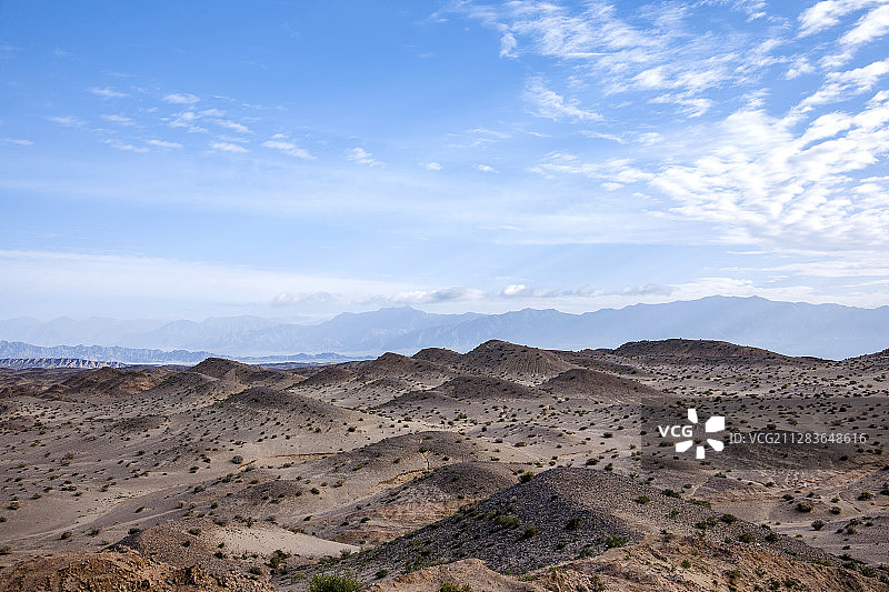 青海柴达木盆地315国道德令哈----茫崖段五百公里戈壁沙滩图片素材