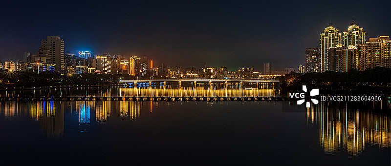 浮桥夜景图片素材