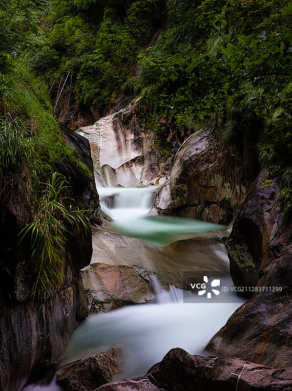 流泉图片素材