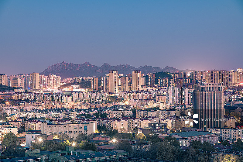 远眺青岛浮山图片素材