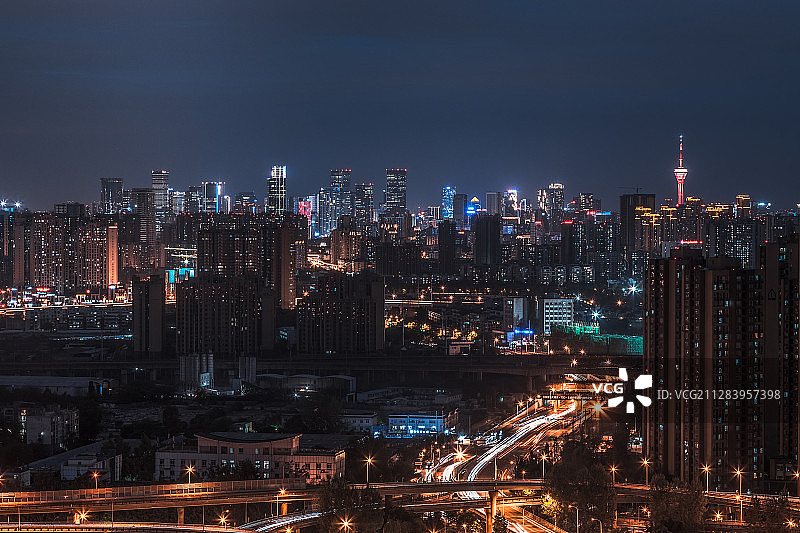 东三环看成都主城区天际线夜景图片素材