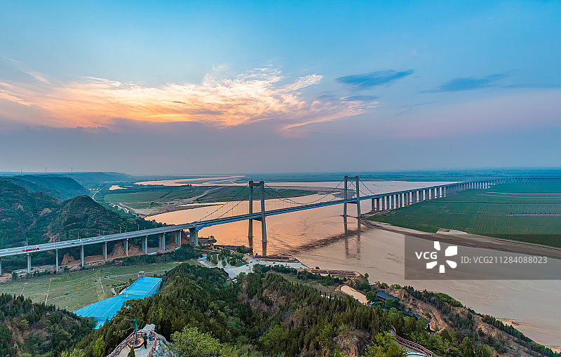 桃花峪黄河大桥图片素材