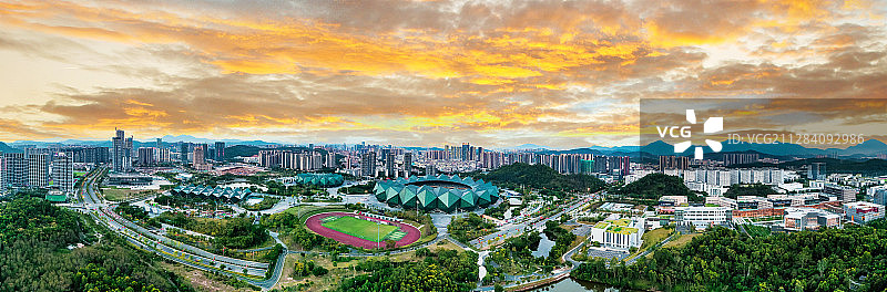 俯瞰大运体育中心180度图片素材